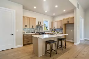 65299 85th St, Bend, OR 97703 - Photo 16