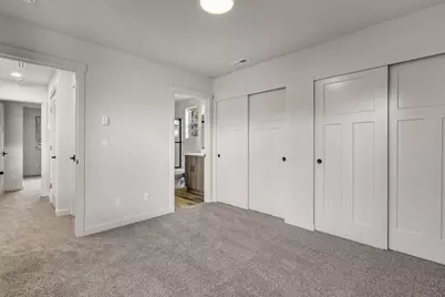 477 SE Roosevelt Avenue, Bend, OR 97702 - Photo 12