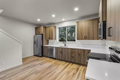 477 SE Roosevelt Avenue, Bend, OR 97702 - Photo 8