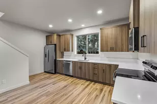 477 SE Roosevelt Ave, Bend, OR 97702 - Photo 8