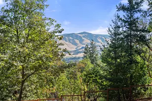 694 Timberlake Dr, Ashland, OR 97520 - Photo 32
