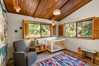 694 Timberlake Drive, Ashland, OR 97520 - Photo 16