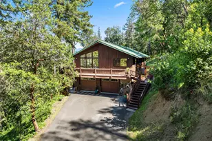 694 Timberlake Dr, Ashland, OR 97520 - Photo 24