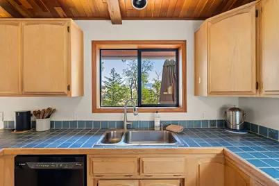 694 Timberlake Drive, Ashland, OR 97520 - Photo 10