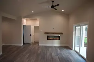 2777 Roberts Rd, Medford, OR 97504 - Photo 6