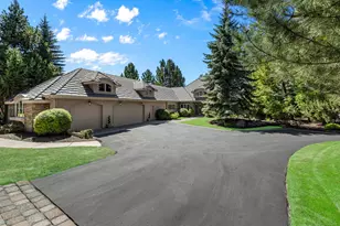 19490 Green Lakes Loop, Bend, OR 97702 - Photo 1
