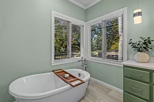 19490 Green Lakes Loop, Bend, OR 97702 - Photo 32