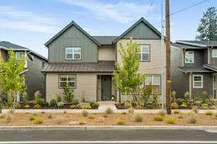 20211 Glen Vista Rd, Bend, OR 97703 - Photo 2