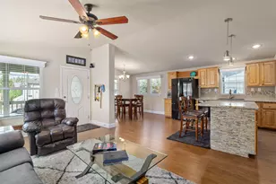 795 Bentley Dr, Grants Pass, OR 97526 - Photo 8