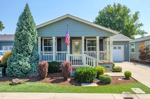 795 Bentley Dr, Grants Pass, OR 97526 - Photo 2