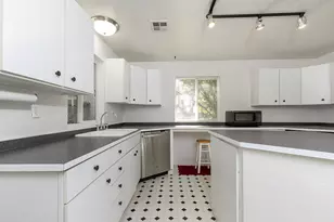 781 Cheney Creek Rd, Grants Pass, OR 97527 - Photo 12