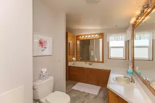 4729 S Pacific Hwy, Phoenix, OR 97535 - Photo 20