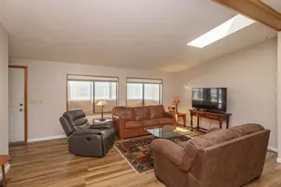 4729 S Pacific Hwy, Phoenix, OR 97535 - Photo 8