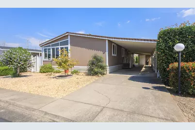 4729 S Pacific Highway #14, Phoenix, OR 97535 - Photo 2