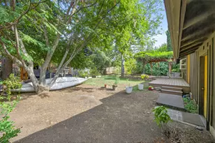 740 Park St, Ashland, OR 97520 - Photo 12