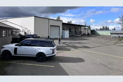 306 S C Street, Phoenix, OR 97535 - Photo 2