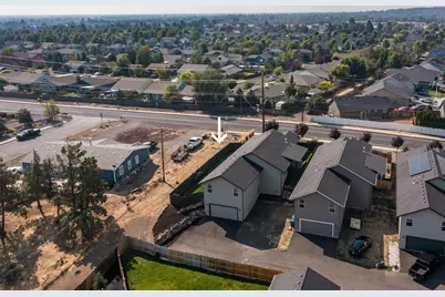 3277 W Antler Avenue, Redmond, OR 97756 - Photo 38