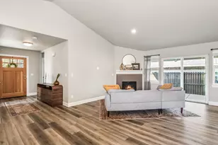 3277 W Antler Ave, Redmond, OR 97756 - Photo 6