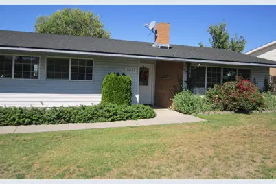 10122 Wright Avenue, Klamath Falls, OR 97603 - Photo 2