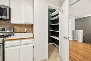 317 Eastwood Dr, Medford, OR 97504 - Photo 10