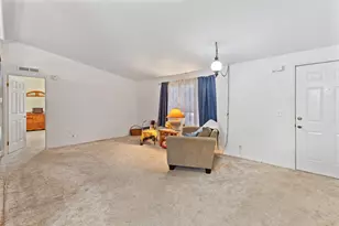 2398 Sasha Ct, Grants Pass, OR 97527 - Photo 8