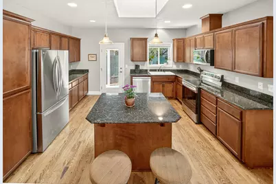 407 Silver Creek Drive, Central Point, OR 97502 - Photo 8