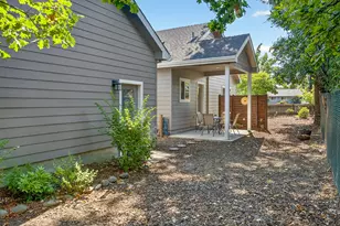 407 Silver Creek Dr, Central Point, OR 97502 - Photo 18