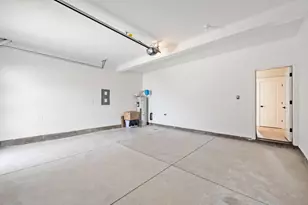 20514 NE Empire Ave, Bend, OR 97701 - Photo 28