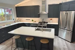 977 SW Hill St, Bend, OR 97702 - Photo 10