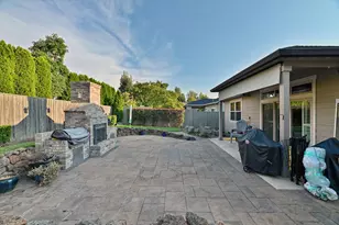 1161 Banyan Ln, Medford, OR 97504 - Photo 16