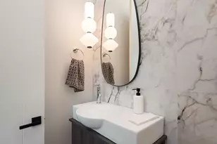 205 SW Log Ct, Bend, OR 97702 - Photo 24