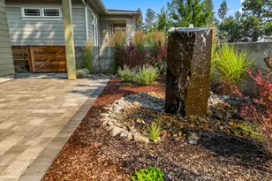 242 W Lundgren Mill Dr, Sisters, OR 97759 - Photo 4