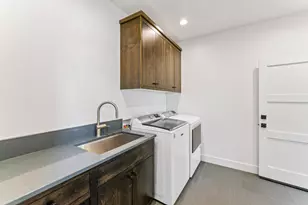 242 W Lundgren Mill Dr, Sisters, OR 97759 - Photo 26