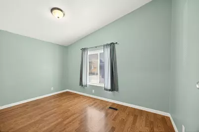 1570 S Peach Street #115, Medford, OR 97501 - Photo 36