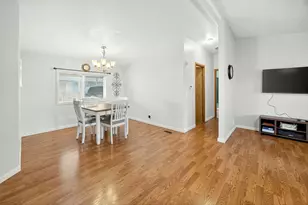 1570 S Peach St, Medford, OR 97501 - Photo 20