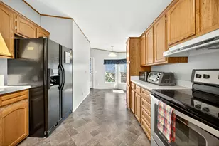 1570 S Peach St, Medford, OR 97501 - Photo 26