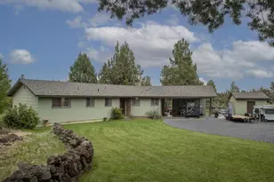 62370 Wallace Rd, Bend, OR 97701 - Photo 2
