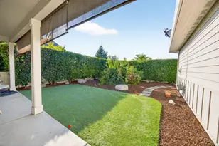 426 Bridge Creek Dr, Central Point, OR 97502 - Photo 8