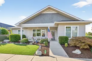 426 Bridge Creek Dr, Central Point, OR 97502 - Photo 2