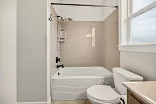 426 Bridge Creek Dr, Central Point, OR 97502 - Photo 36