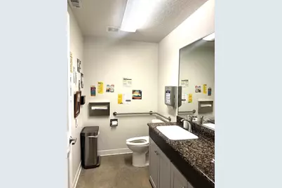 522 S Central Avenue, Medford, OR 97501 - Photo 12