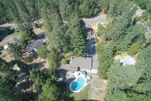 219 Pearl Dr, Grants Pass, OR 97527 - Photo 4