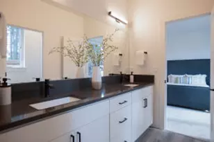 1012 W McKenzie Hwy, Sisters, OR 97759 - Photo 22