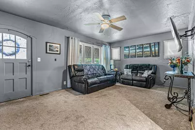 1124 W Main Street, Medford, OR 97501 - Photo 2