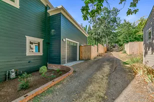 117 High St, Ashland, OR 97520 - Photo 32