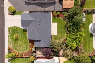 2655 NW 15th St, Redmond, OR 97756 - Photo 6