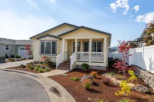 325 Winston Dr, Grants Pass, OR 97526 - Photo 2