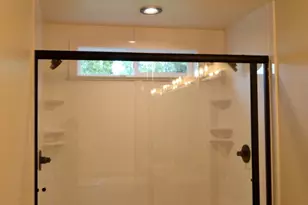 955 SW Buckmaster Dr, Grants Pass, OR 97527 - Photo 14