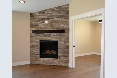 955 SW Buckmaster Drive, Grants Pass, OR 97527 - Photo 8