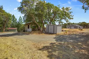 300 Arrowhead Pass, Jacksonville, OR 97530 - Photo 20